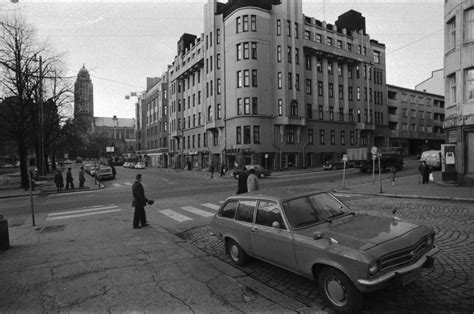 Onnen etsijät!  Taivaallisen romanssia ja kiehtovaa seikkailua 1960-luvun Kaliforniassa!